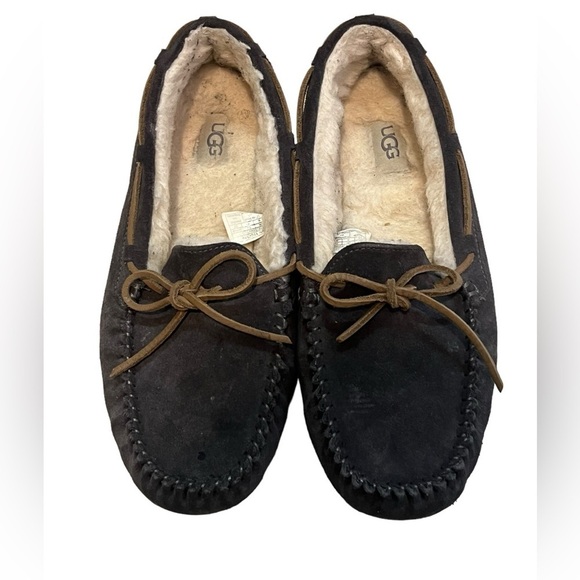 Ugg Dakota women’s gray pewter leather shearling lined slipper - Picture 2 of 9